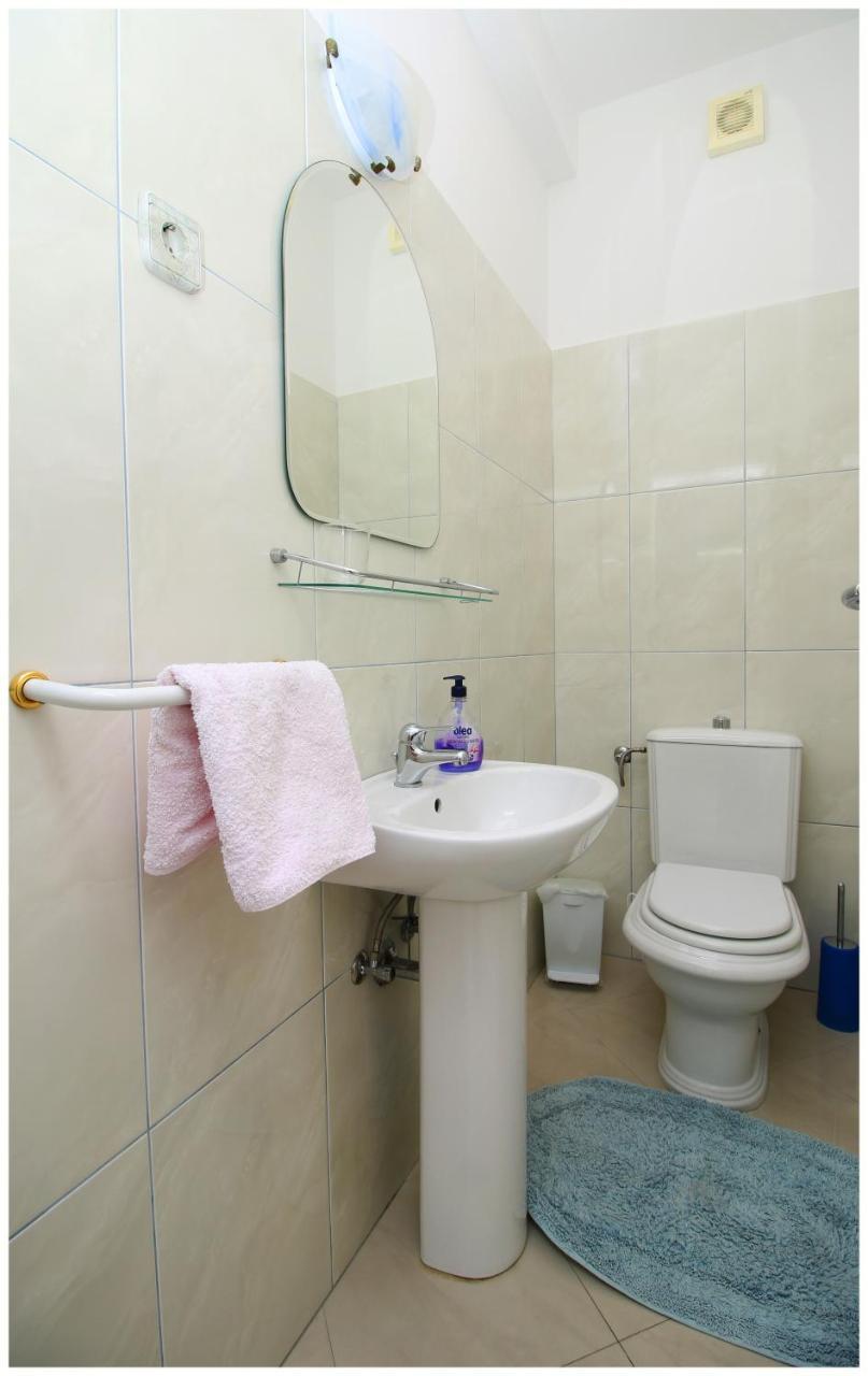 Apartments Ruza Primosten Ngoại thất bức ảnh